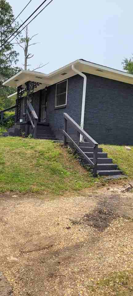 516 Rogers Ln #NA - Photo 2 of 20