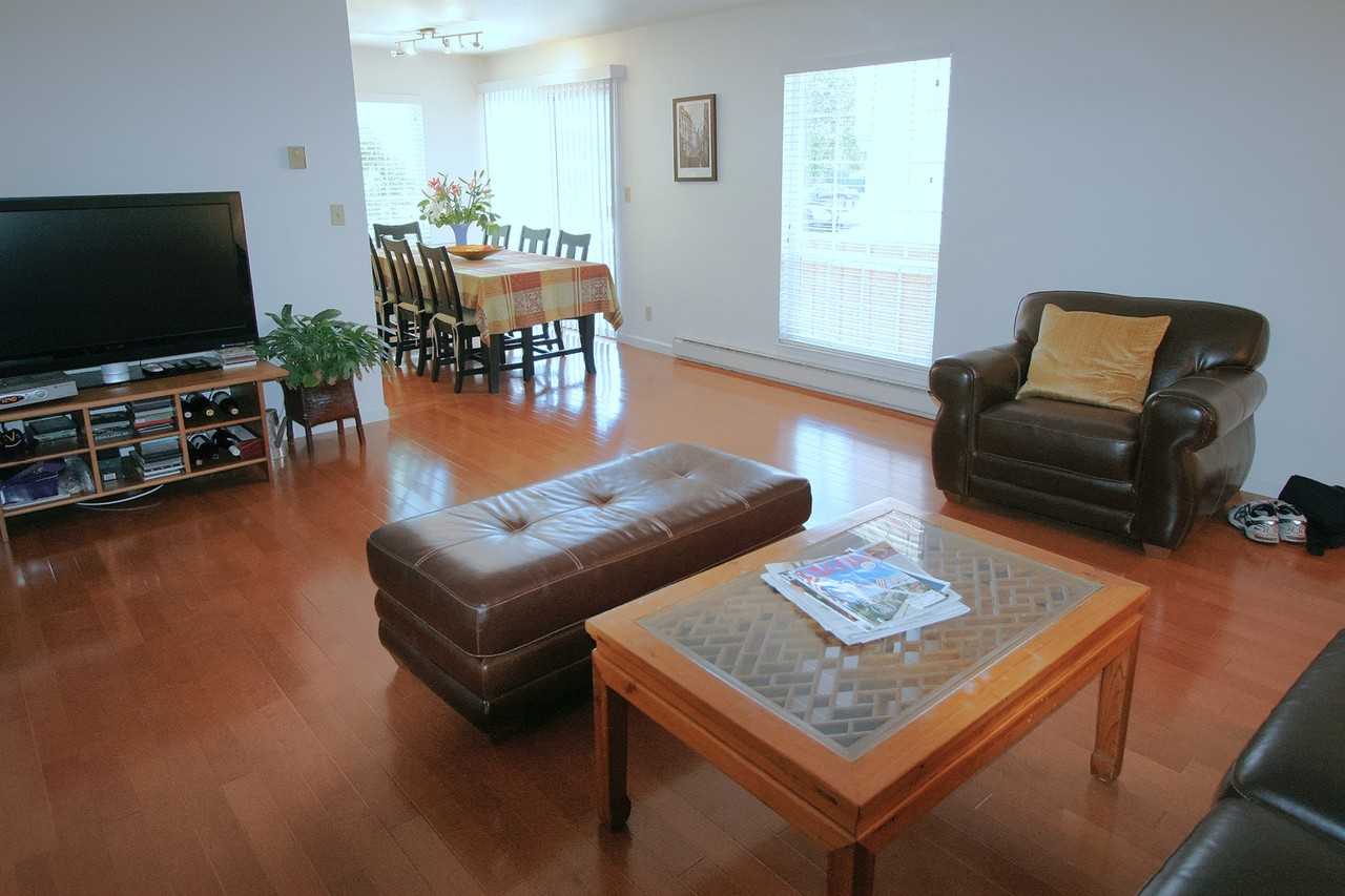 412 College Ave #412 - Photo 3 of 10