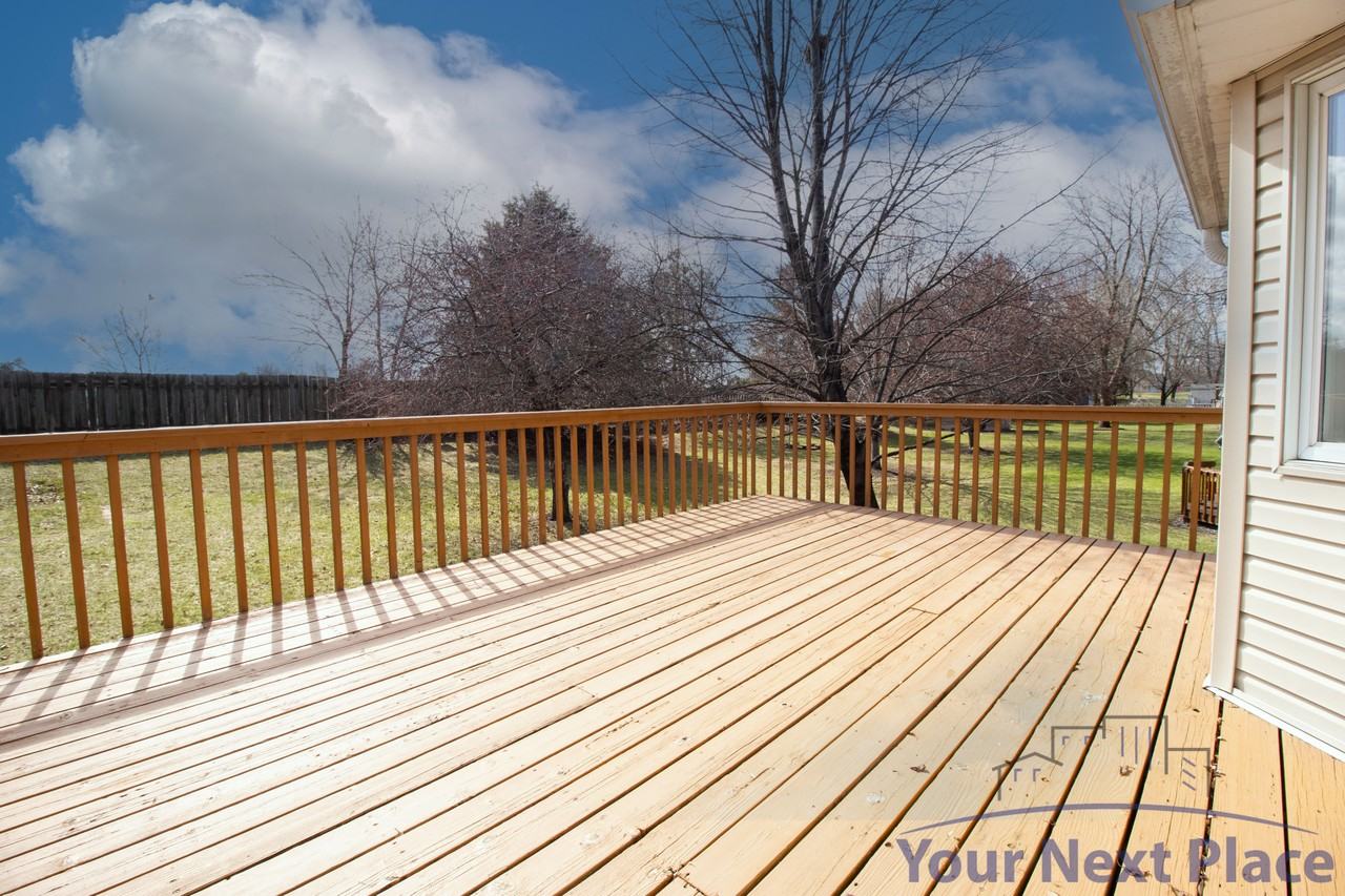 6082 Kalland Circle Northeast - Photo 3 of 18