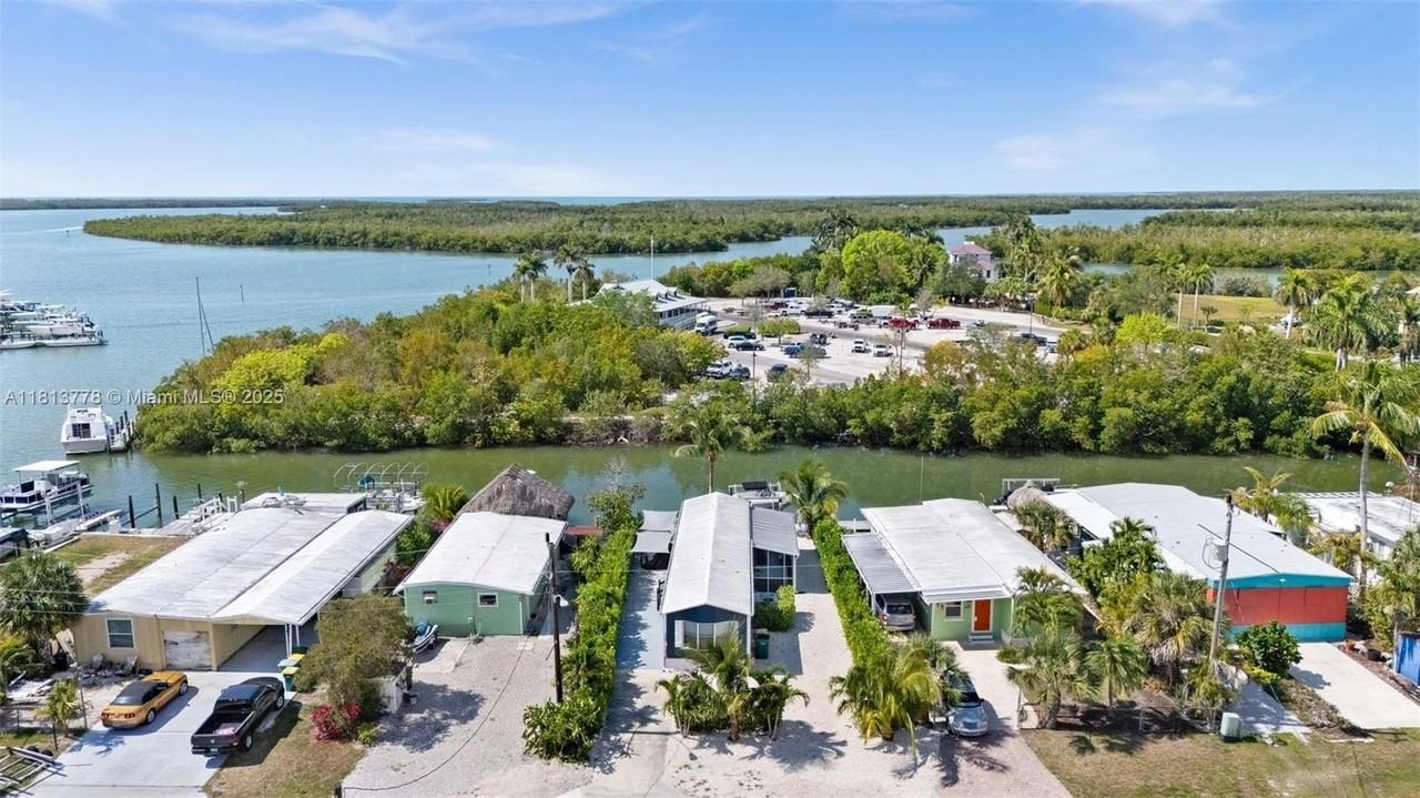 648 Palm St #0 - Photo 3 of 36