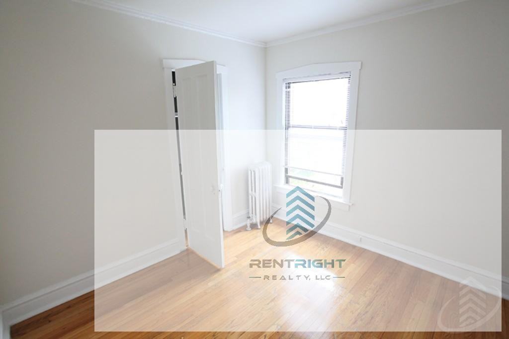 1706 W Albion Ave #3E - Photo 6 of 8