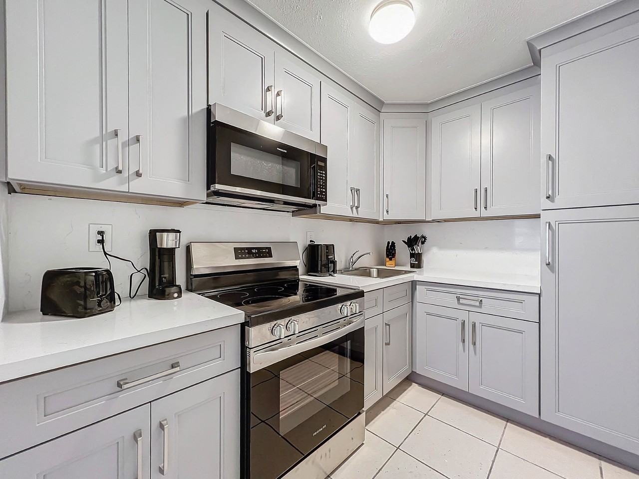 W 34th St - Photo 2 of 11