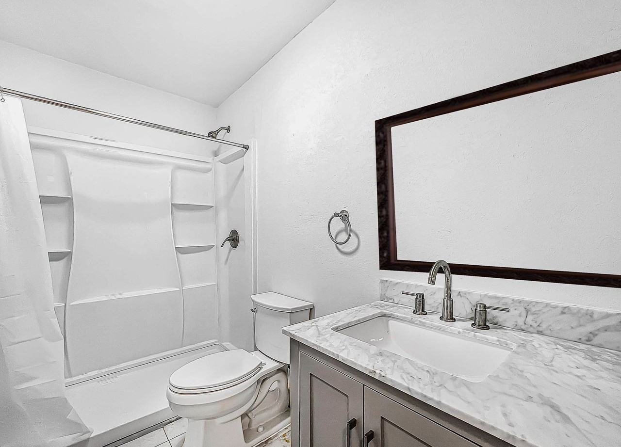 W 34th St - Photo 5 of 11