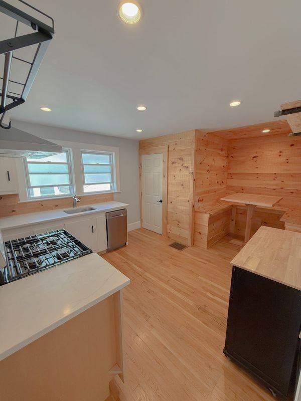 23 Leonard Rd - Photo 2 of 10