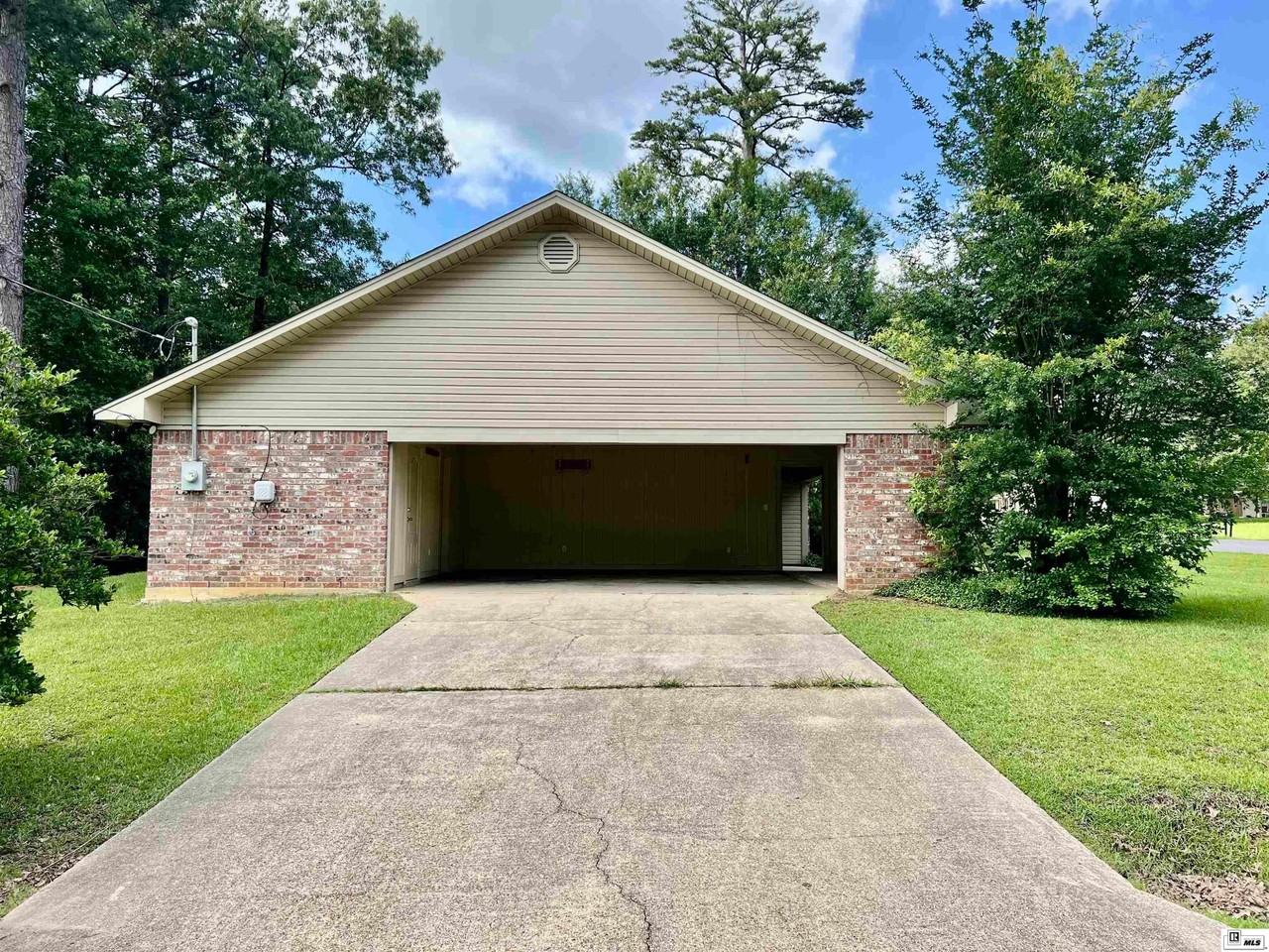 106 Revere Rd - Photo 2 of 13