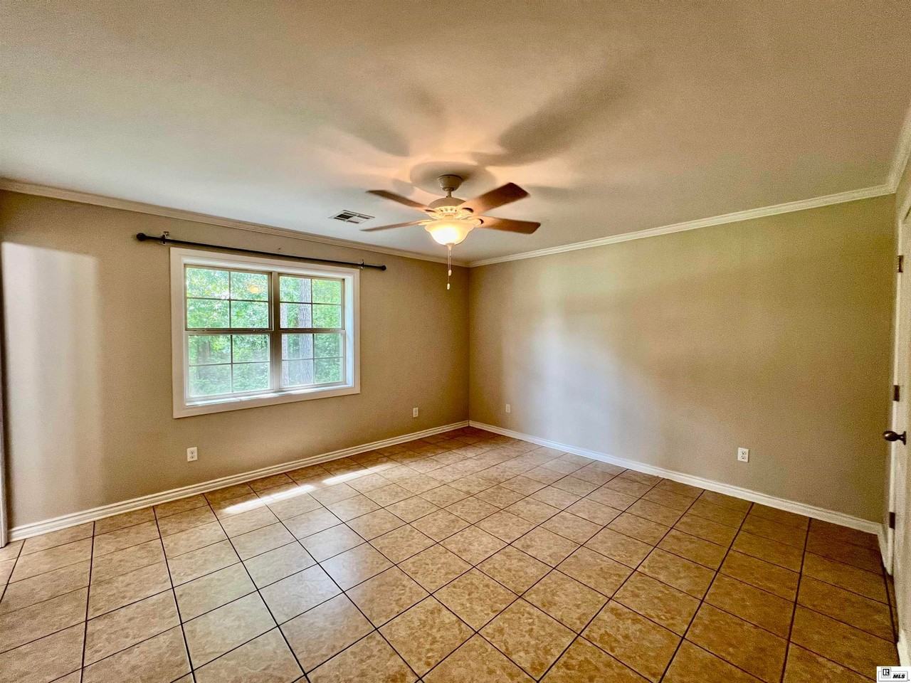 106 Revere Rd - Photo 5 of 13