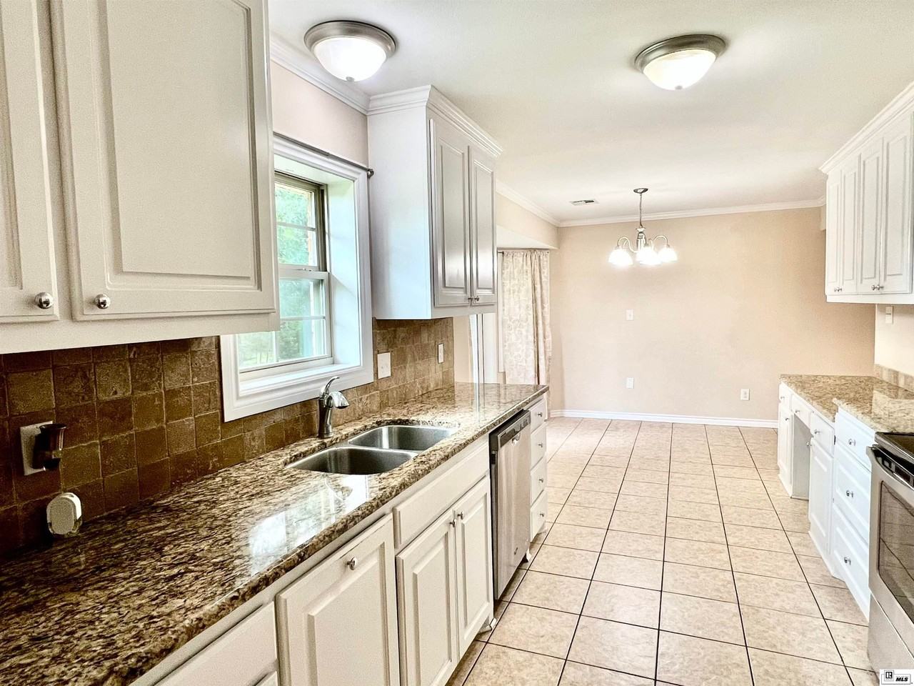 106 Revere Rd - Photo 7 of 13