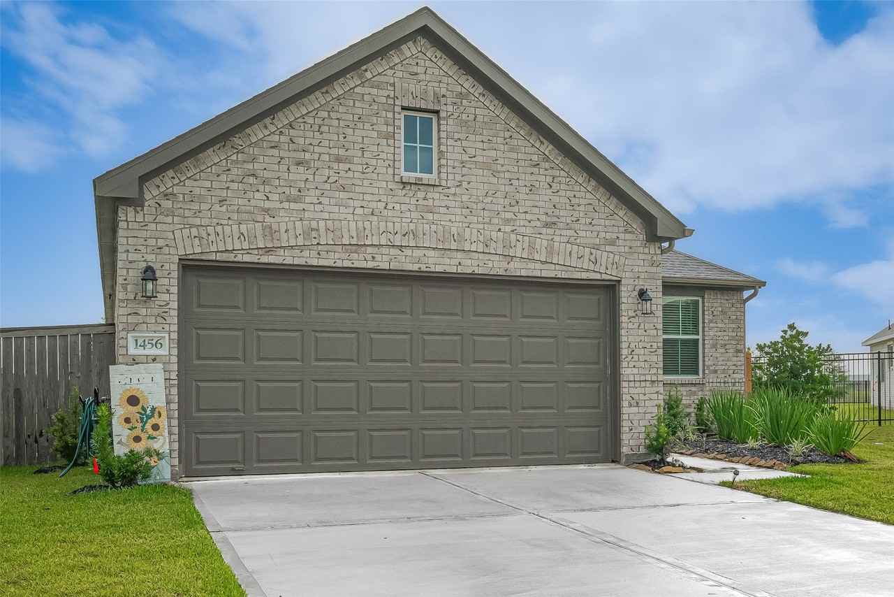 1456 Sundown Glen Ln - Photo 2 of 50