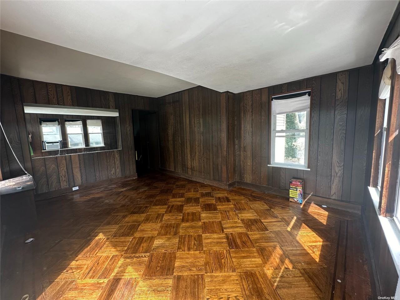 44 Sherman St - Photo 4 of 9