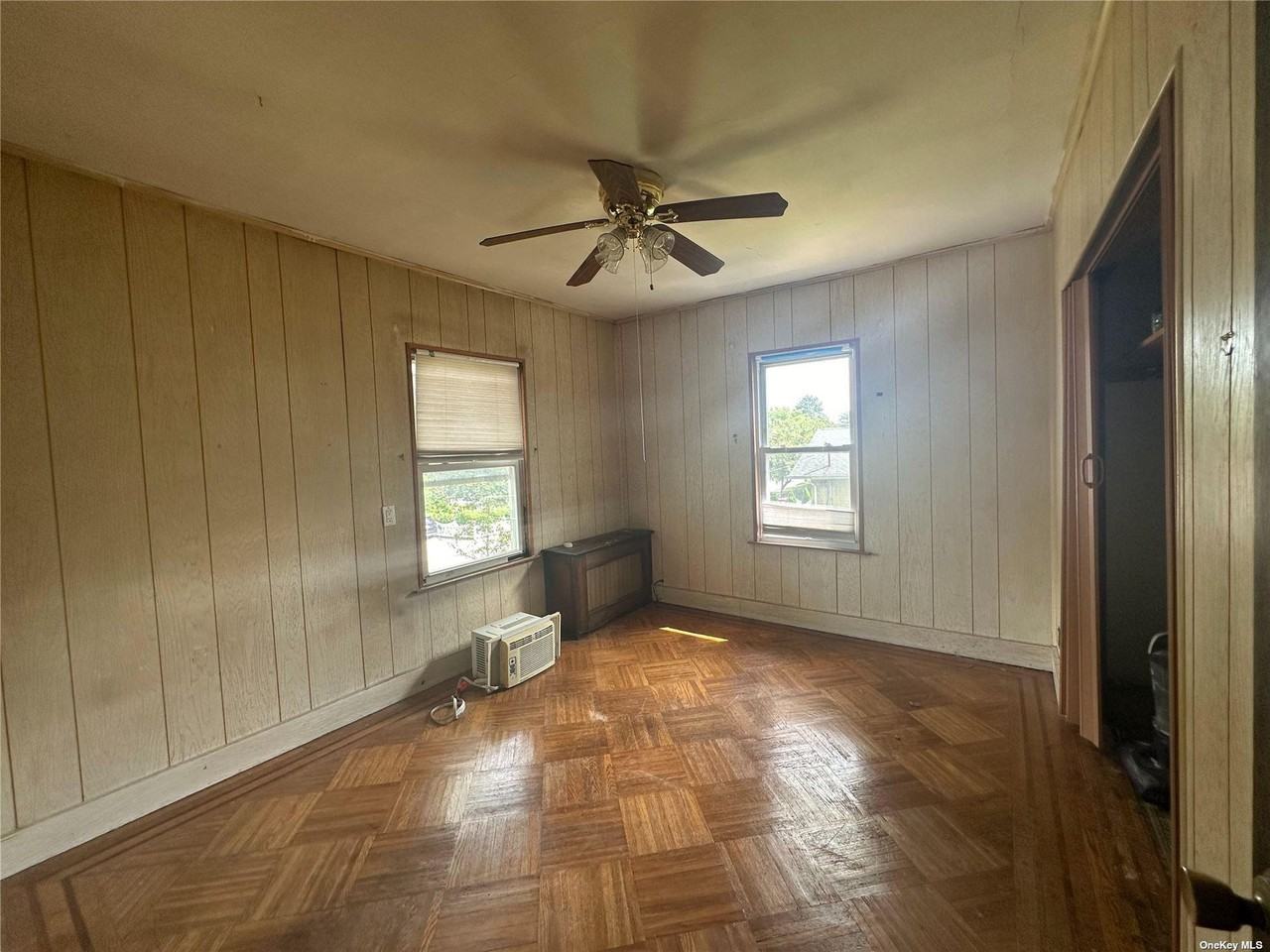 44 Sherman St - Photo 7 of 9