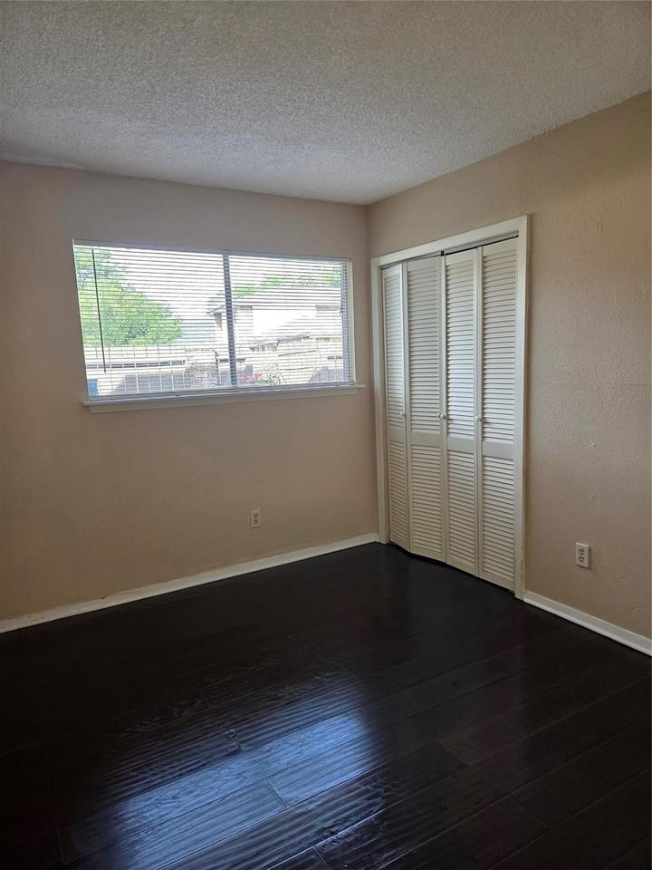 12029 Greenwood Forest Dr - Photo 3 of 12