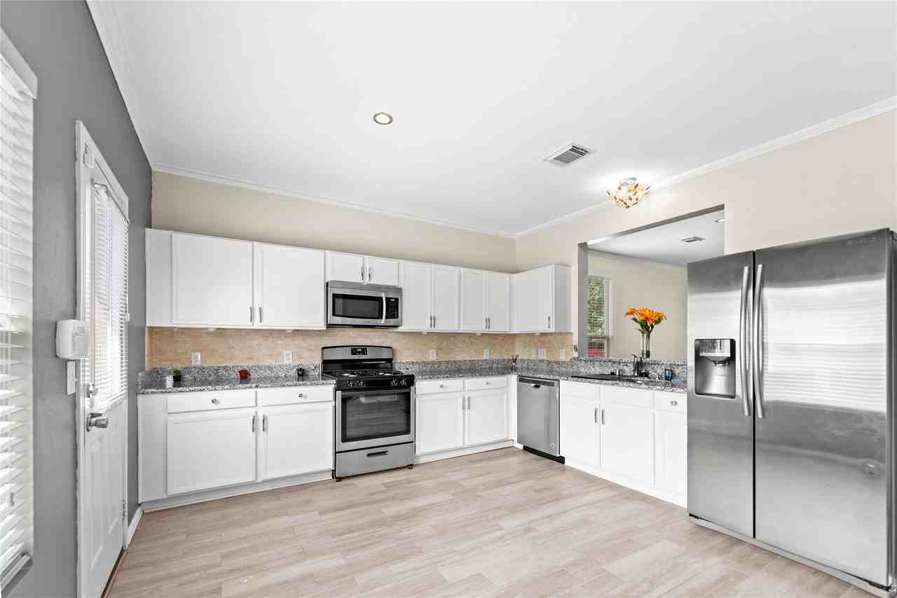 3412 Glenmore Meadow Dr - Photo 6 of 39