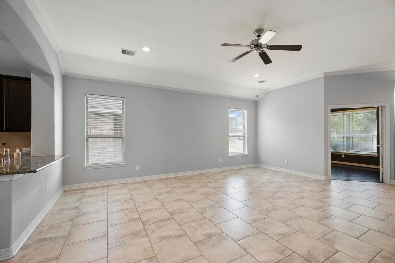 5814 Dayln Ct - Photo 6 of 27