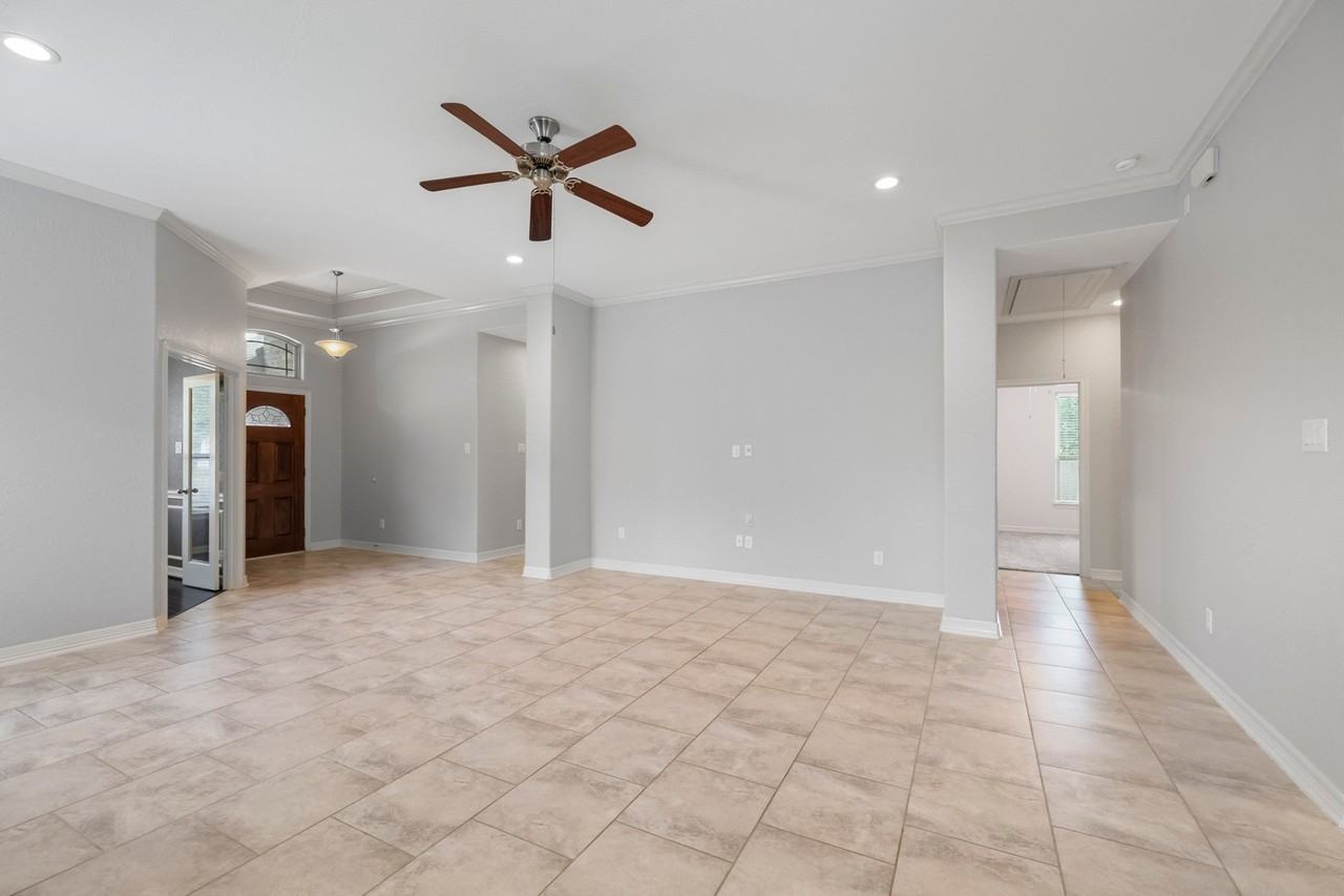 5814 Dayln Ct - Photo 7 of 27