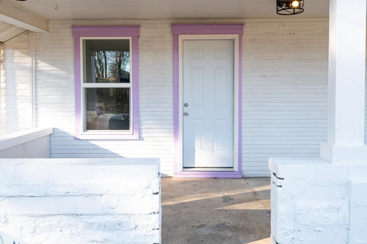 715 25th St - Photo 2 of 36