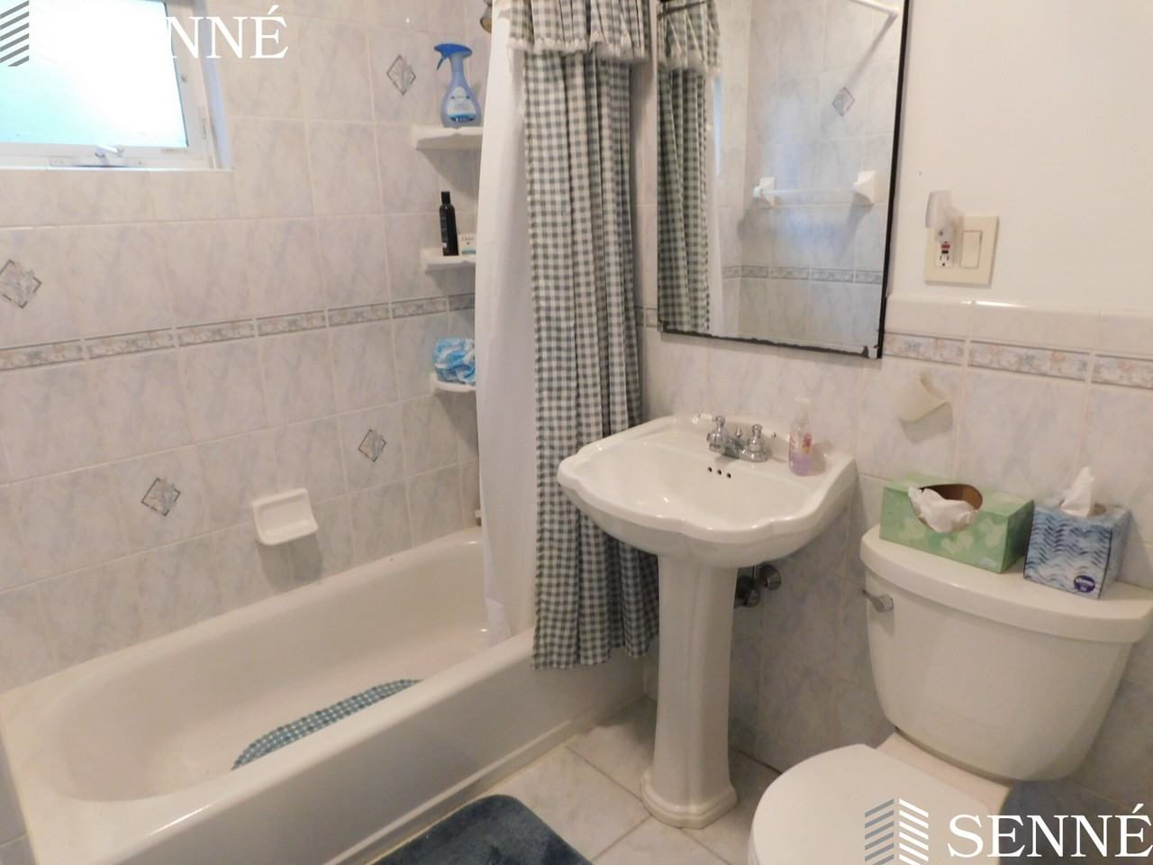 104 Lexington St - Photo 6 of 8