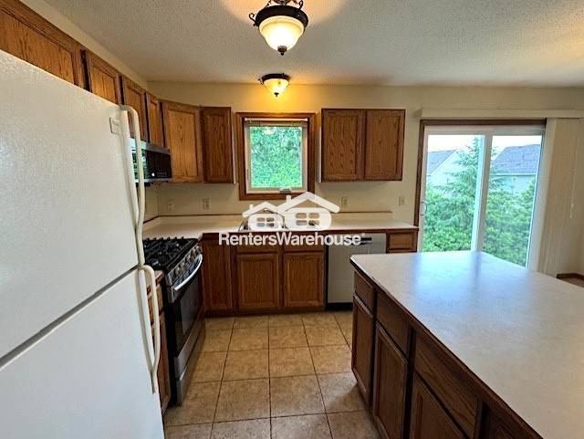 7020 Meadow Ct - Photo 2 of 21