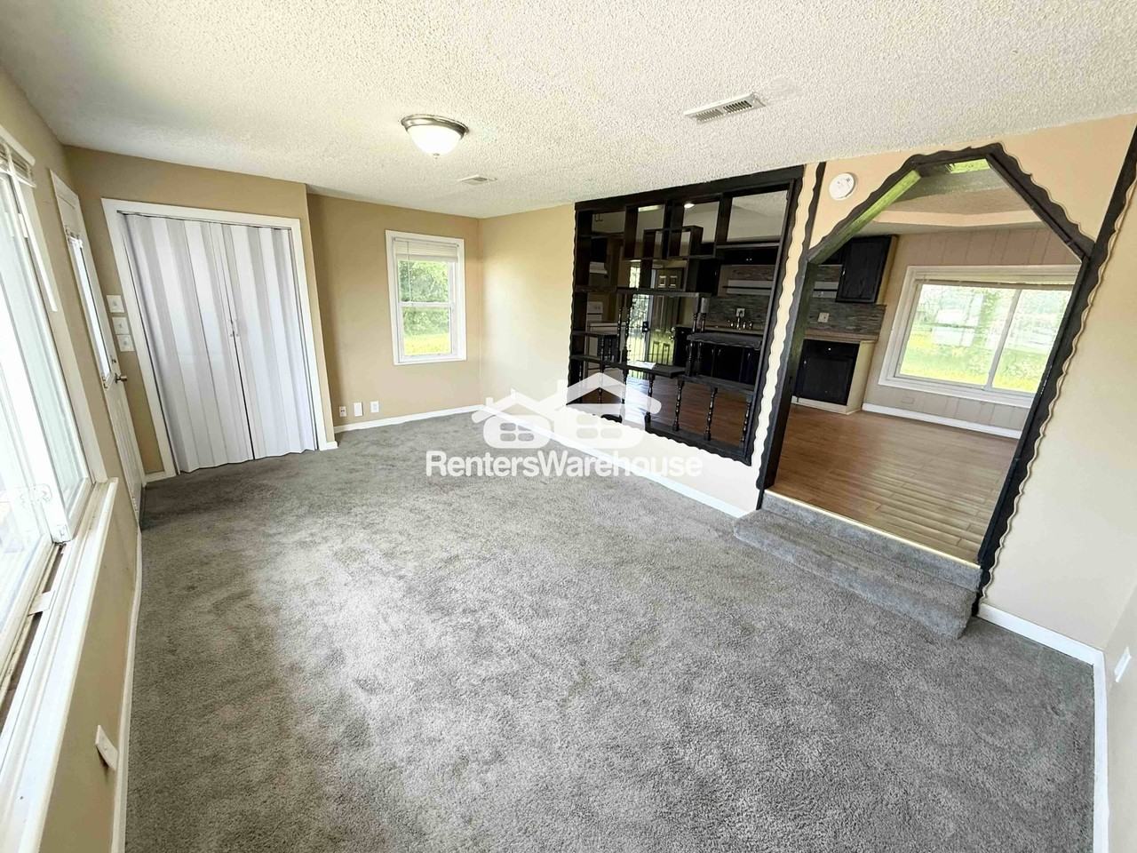 6802 Longview Rd - Photo 3 of 18