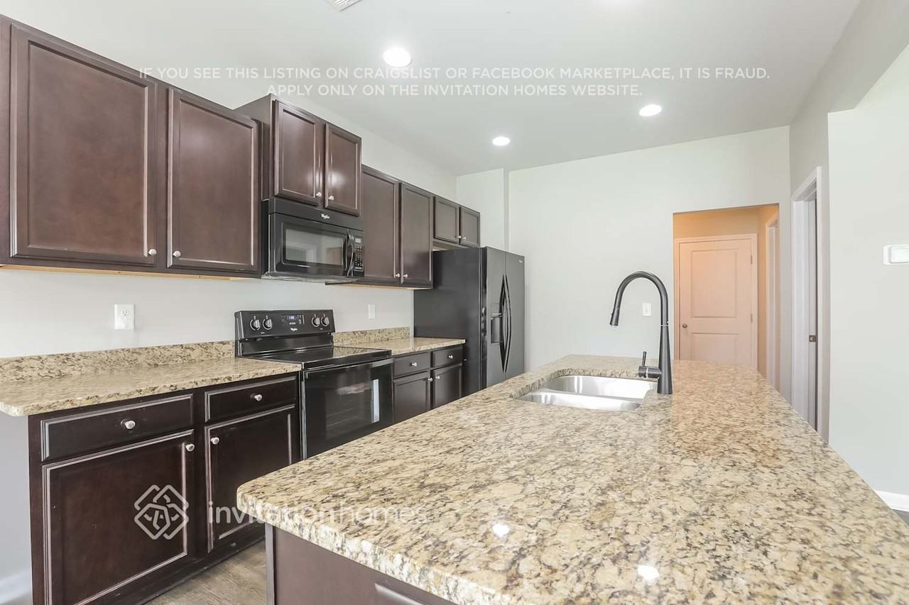 182 Fern Walk - Photo 6 of 17