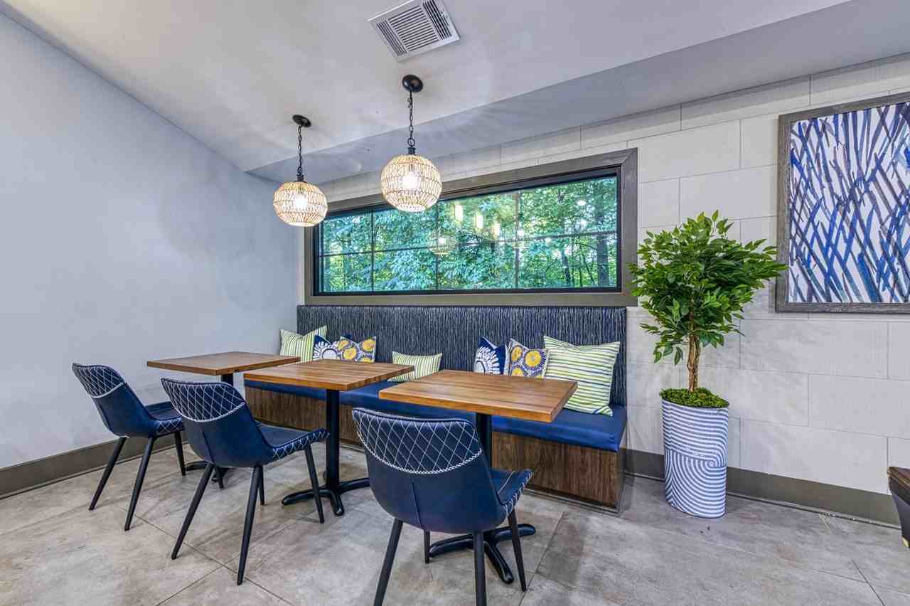 Wynnwood Vinings - Photo 6 of 40