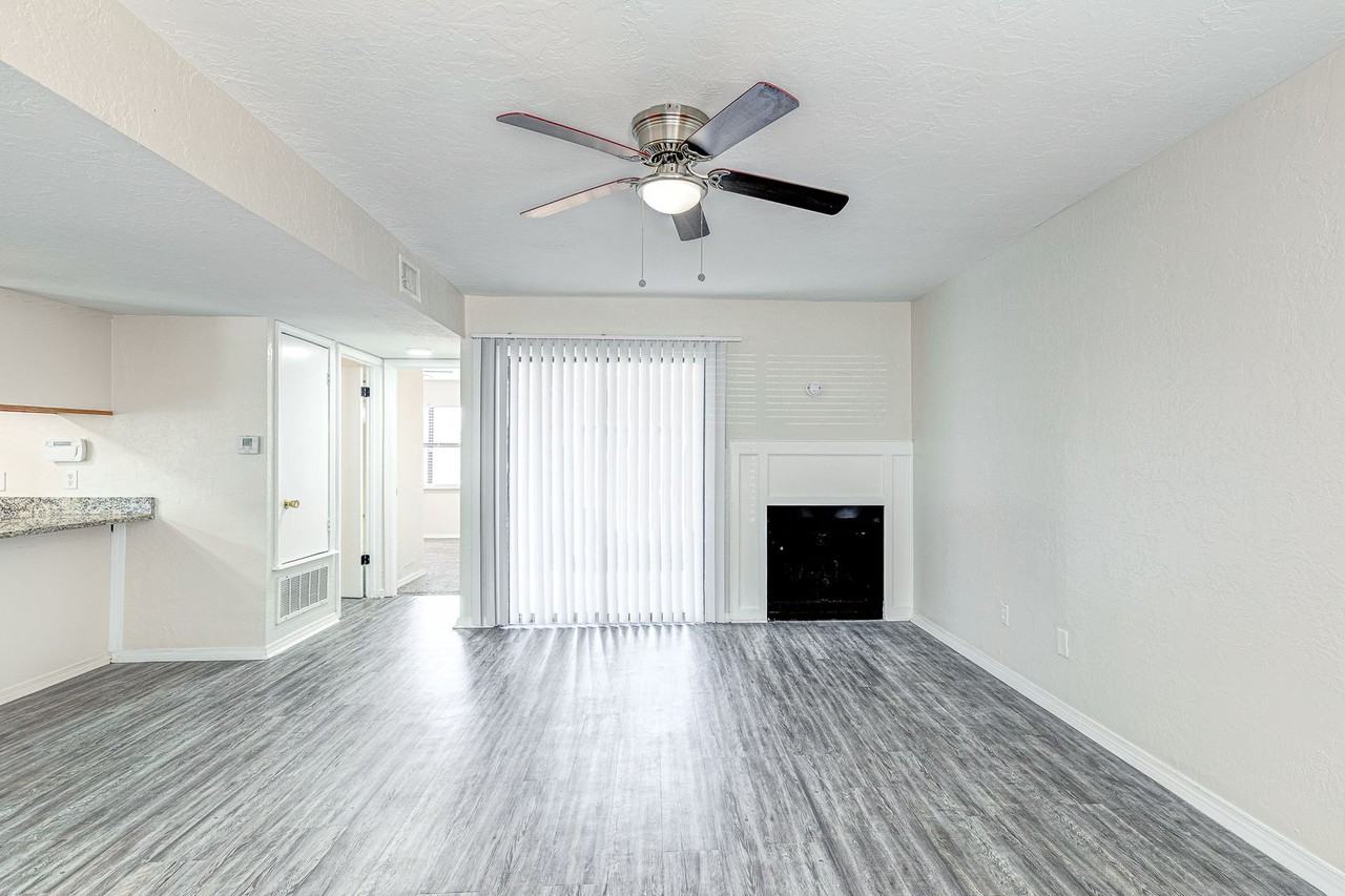 2904 Nw 45th Pl #2904A - Photo 5 of 35