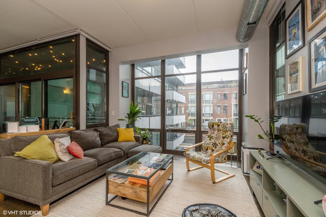 660 West Wayman Street #301B - Photo 3 of 16