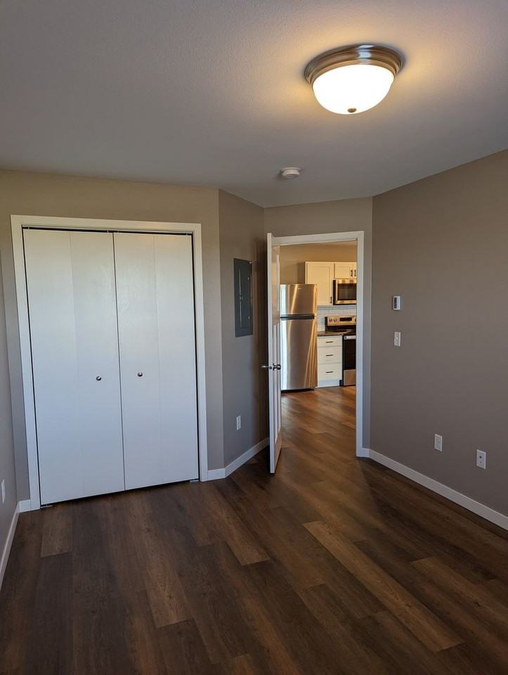 Ridgeview Apartments - Photo 5 of 38