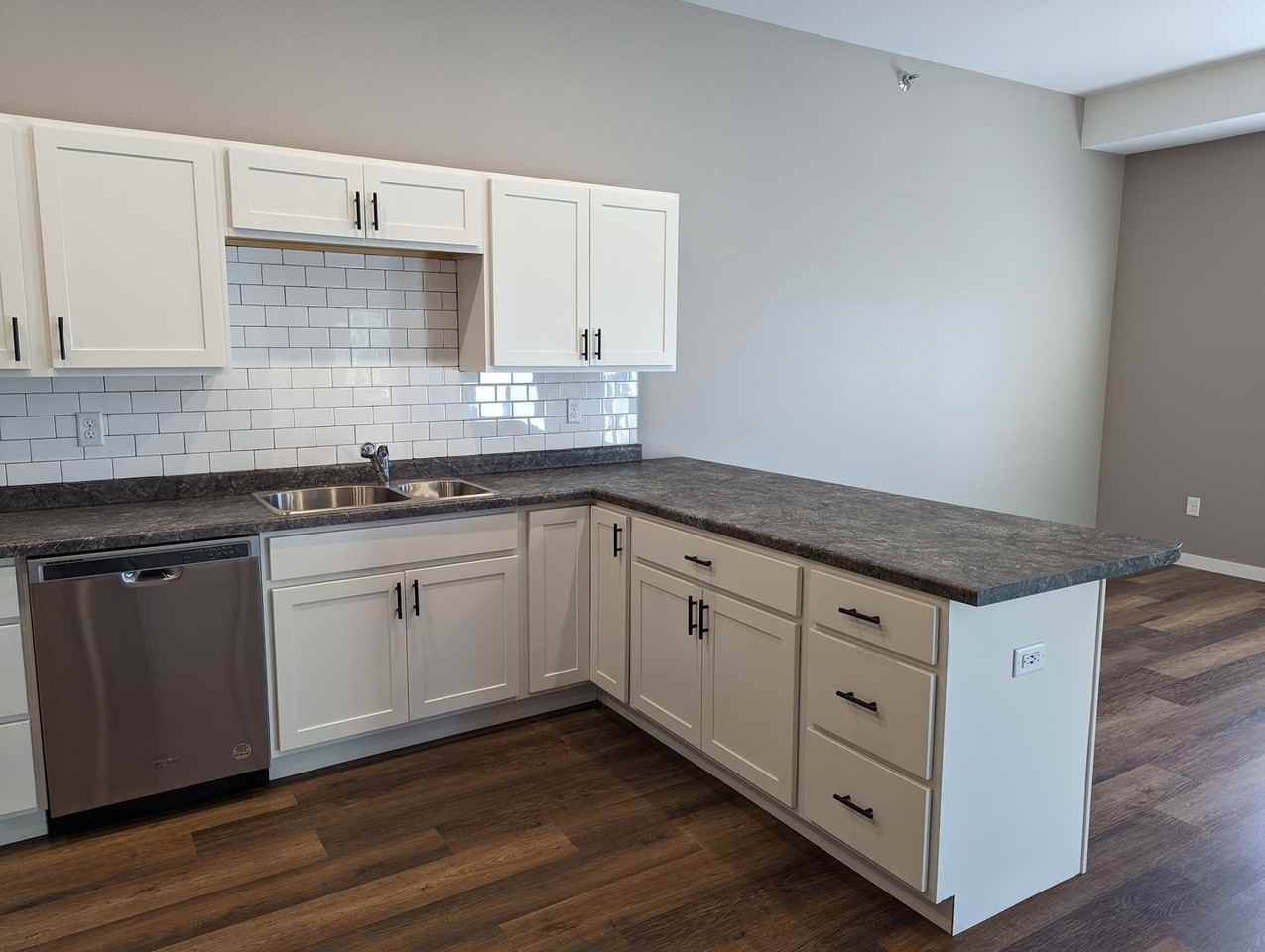 Ridgeview Apartments - Photo 3 of 42