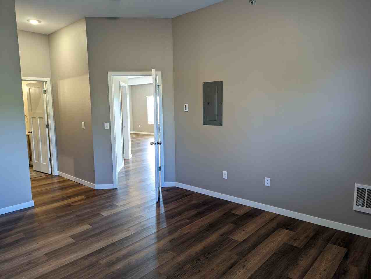 Ridgeview Apartments - Photo 6 of 42