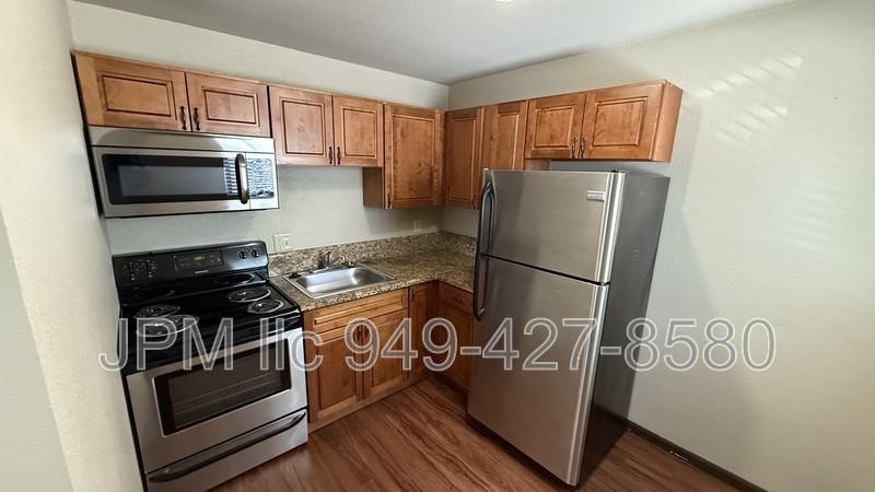 1700 Locust St #5 - Photo 3 of 3