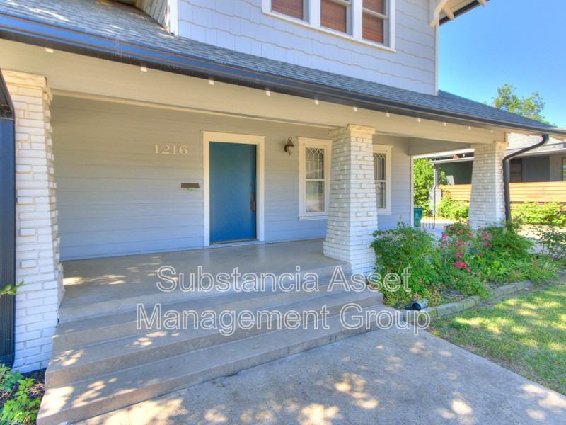 1216 Nw 36th St - Photo 3 of 39