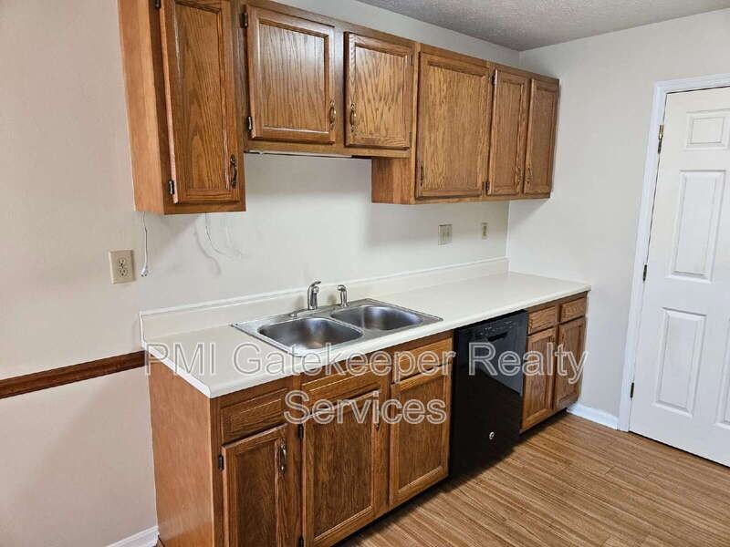 5385 Camelot Dr #1D - Photo 5 of 19