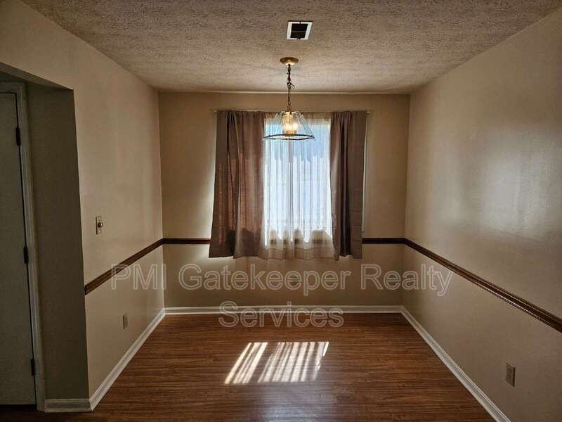 5385 Camelot Dr #1D - Photo 7 of 19