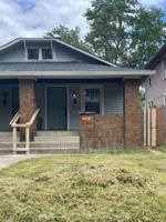 featured image of 1221 N Oxford St