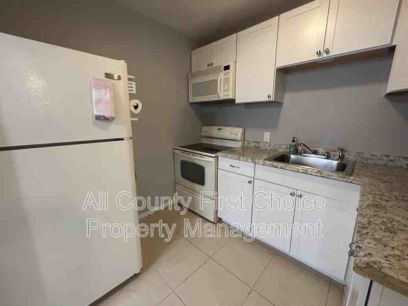 4340 7th Ave N - Photo 5 of 17
