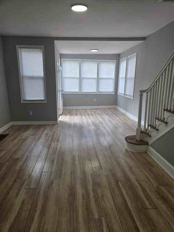 5047 Diamond St - Photo 3 of 21