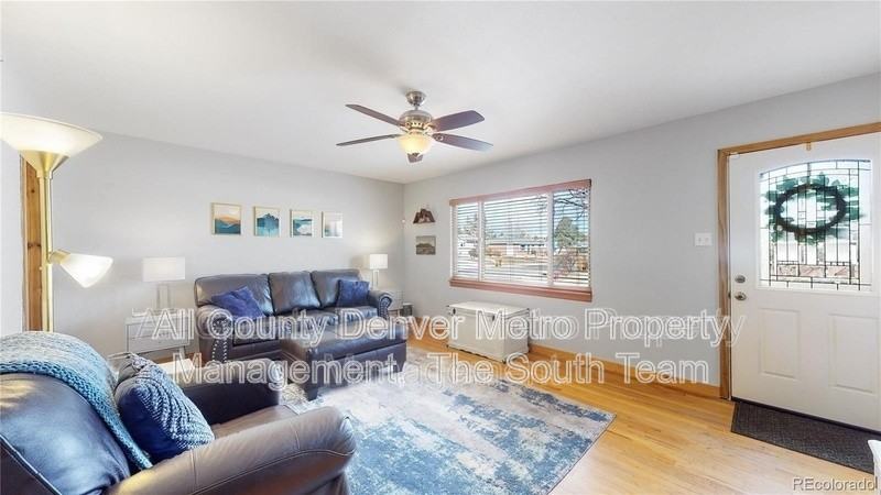 12098 W Virginia Dr - Photo 3 of 34