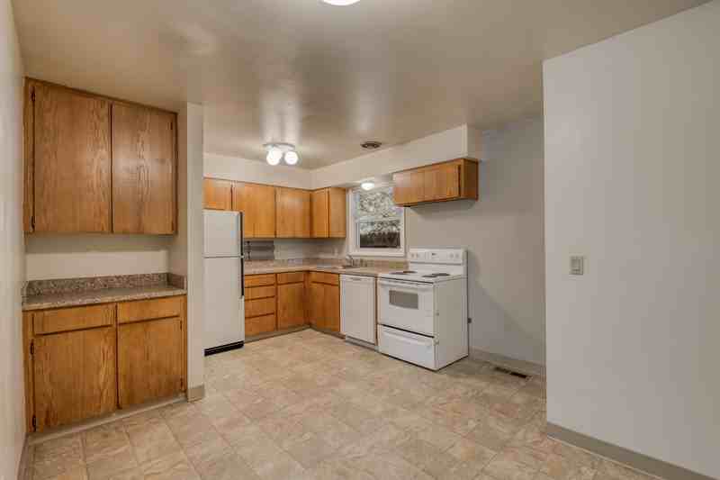 8185 Sw Alden St - Photo 2 of 13