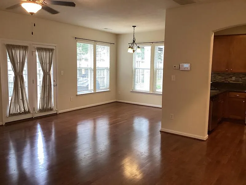 5332 Cottage Ct - Photo 5 of 24