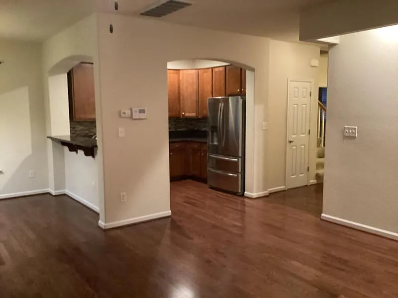 5332 Cottage Ct - Photo 6 of 24