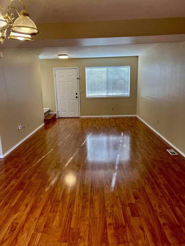 904 Charlo St - Photo 7 of 24