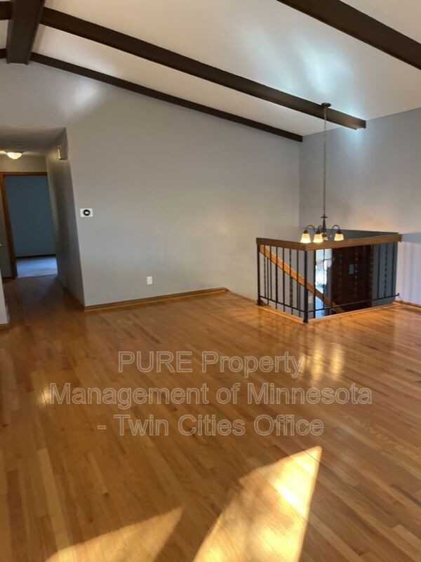 10025 Beard Ave S - Photo 3 of 14