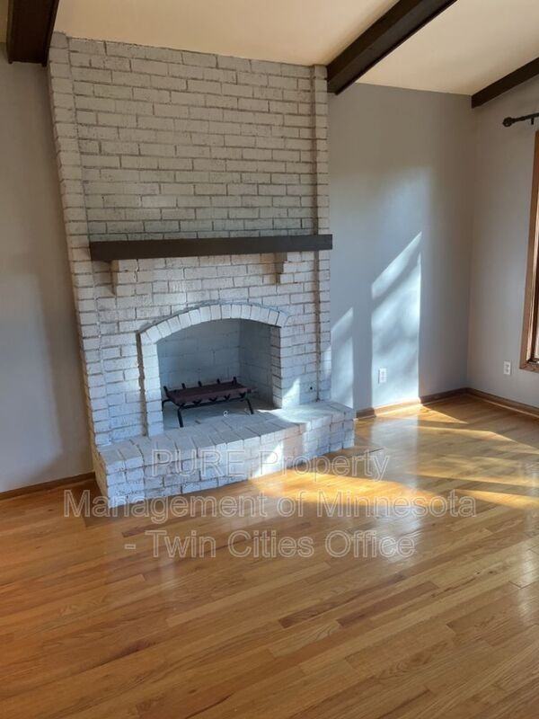 10025 Beard Ave S - Photo 5 of 14