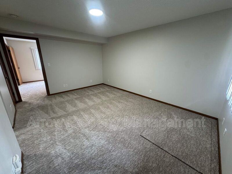 924 Garfield St #5 - Photo 3 of 9