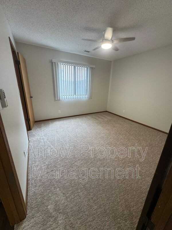 924 Garfield St #5 - Photo 7 of 9