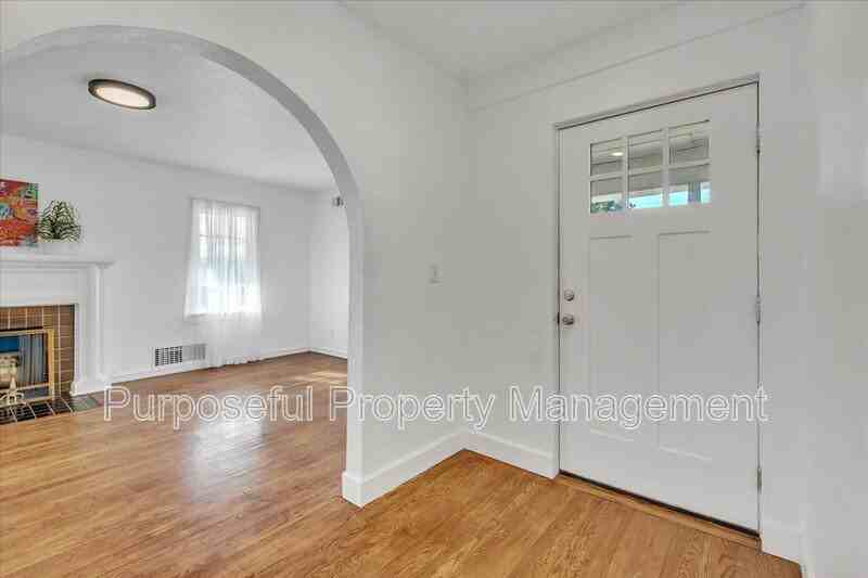 1832 Nw 34th St - Photo 7 of 45