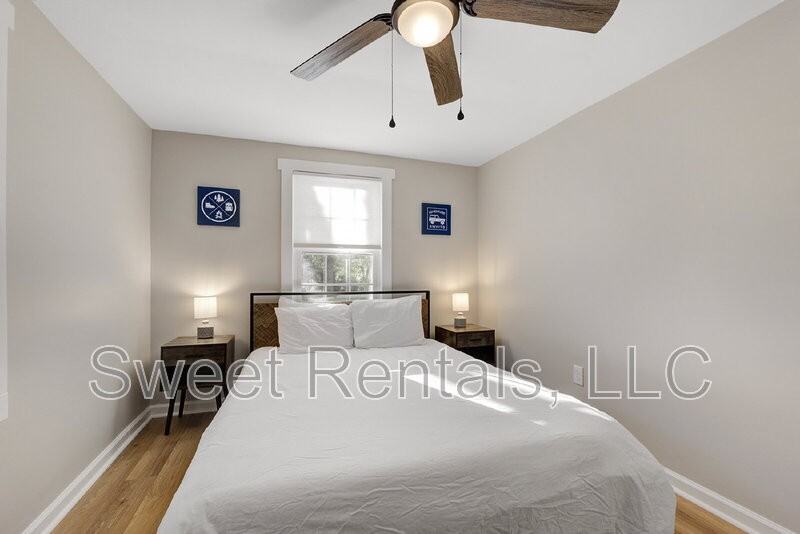 4731 Spruce St - Photo 4 of 33