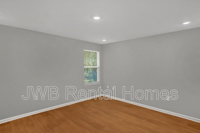 7946 Dekle Ave - Photo 6 of 14