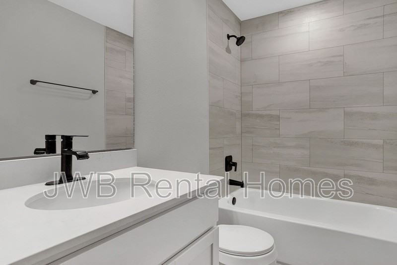 7946 Dekle Ave - Photo 7 of 14