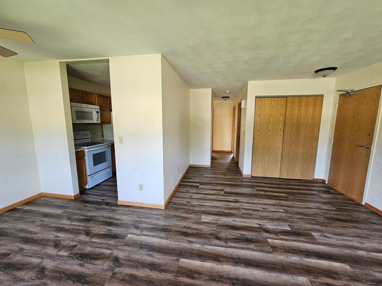 Chambers Apartments - Photo 5 of 12